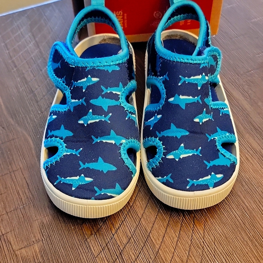Carter's toddler water shoes